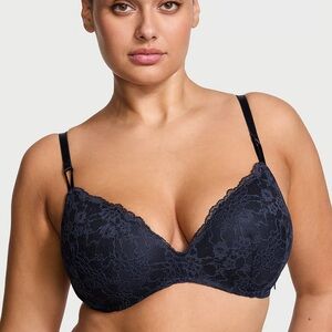 New VICTORIA'S SECRET
Sexy Tee Wireless Smooth Push-Up Bra